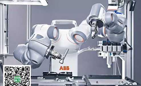 ABB推出首臺面向未來的人機協作機器人