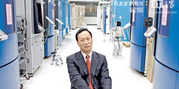 富士康: 機(jī)器人想做的不單單是“機(jī)器換人”