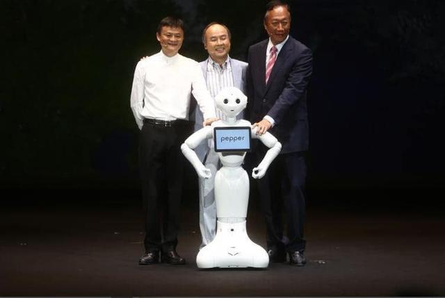 玩機器人，這次馬云輸給了一個女人