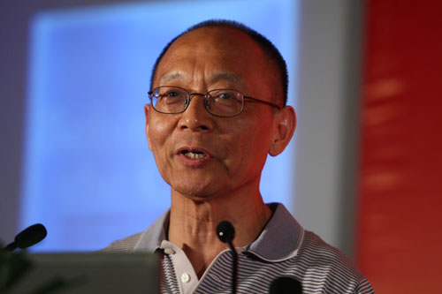 李德毅：中國不需太多人形機器人應該研究云機器人