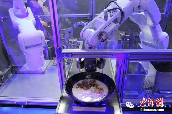 新松攜手聯毅：除了軍規品，全套機器人技術都收了！