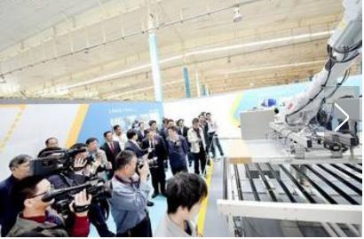 力諾瑞特新能源智能互聯工廠建成 15臺機器人助力智慧生產