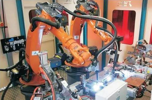 前5月工業機器人產量增長50.4%