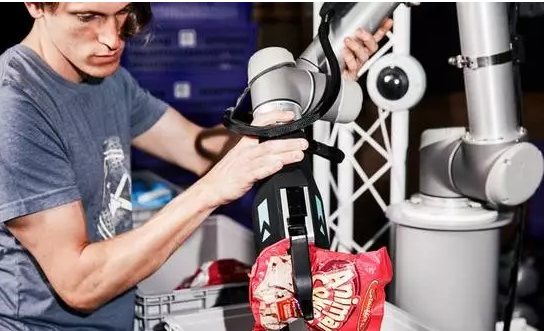 解讀《工業機器人行業規范管理實施辦法》
