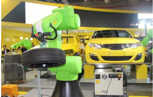 2030年前機器人將搶走8億人飯碗，要對機器人征稅