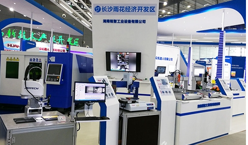 銳智機器人：聚焦中部電子行業智能制造