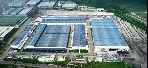 小康集團重慶工廠布局800多臺工業機器人與AGV