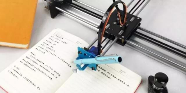 “寫字機器人”悄然熱銷 你家孩子需要嗎？