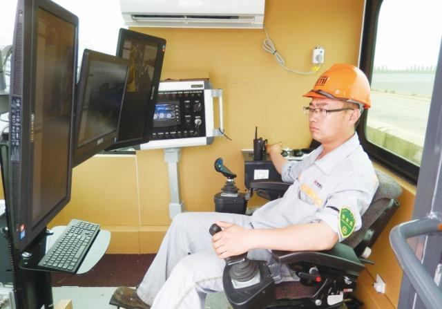 5G網絡應用于智能裝載，山推車間跑AGV智能小車