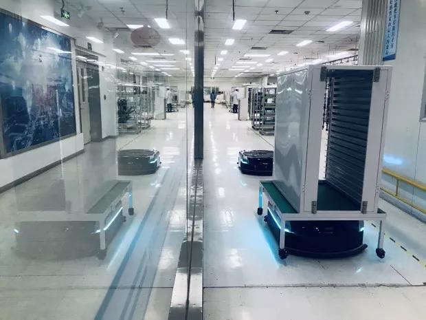 視覺紋理導航AGV新品上市 揭秘怡豐機器人在停車之外的努力