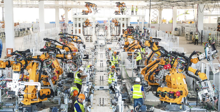 2545臺機(jī)器人作業(yè) 恒大上海、廣州汽車生產(chǎn)基地曝光