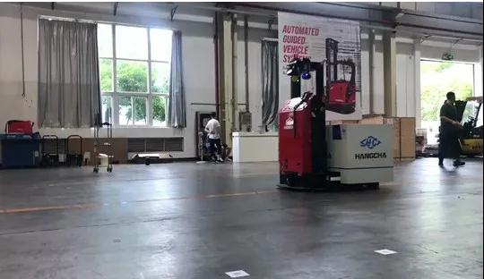 【雙年度創新產品獎】杭叉智能--激光導引全向迷你堆垛車