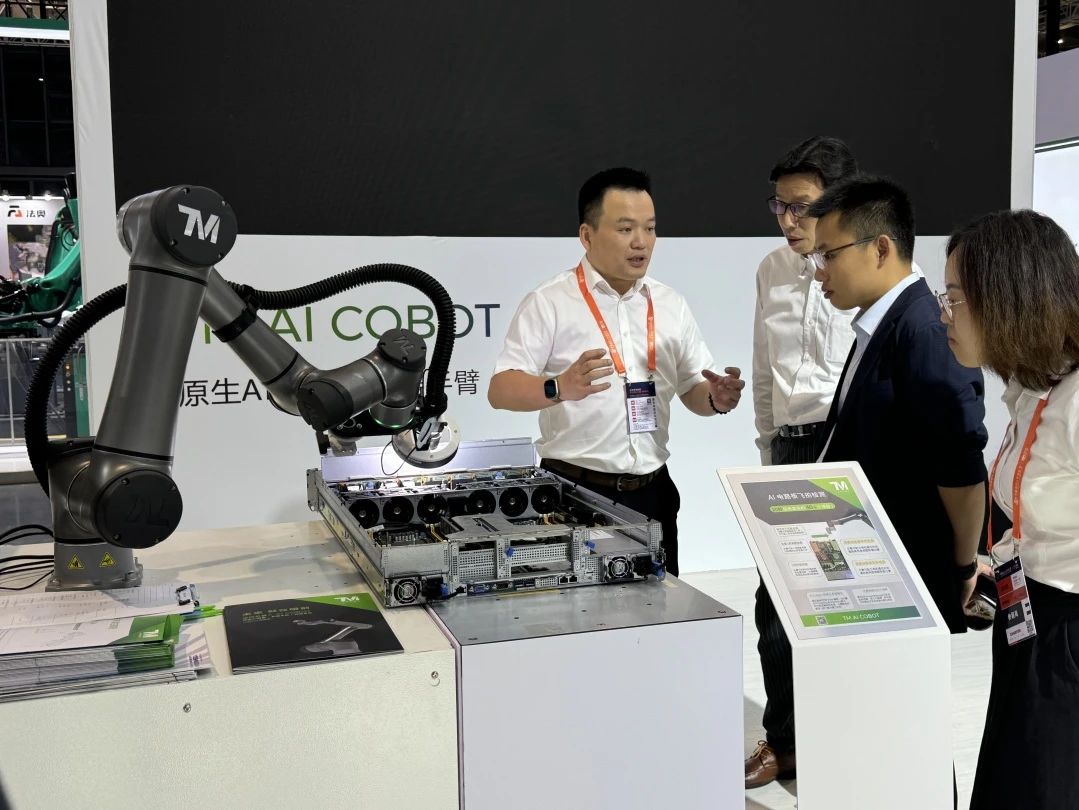 達明機器人攜AI創新技術閃耀2024 CIIF ，重塑自動化新紀元！