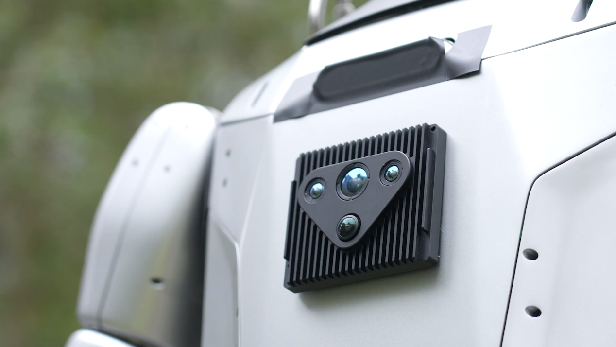 奧地利駐華領(lǐng)事盛贊鹿明機器人 LUS2人形機器人展現(xiàn)全球領(lǐng)先技術(shù)